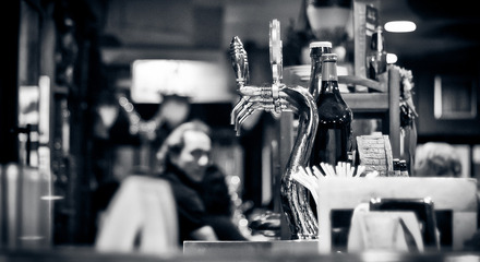 Guide to running a pub.